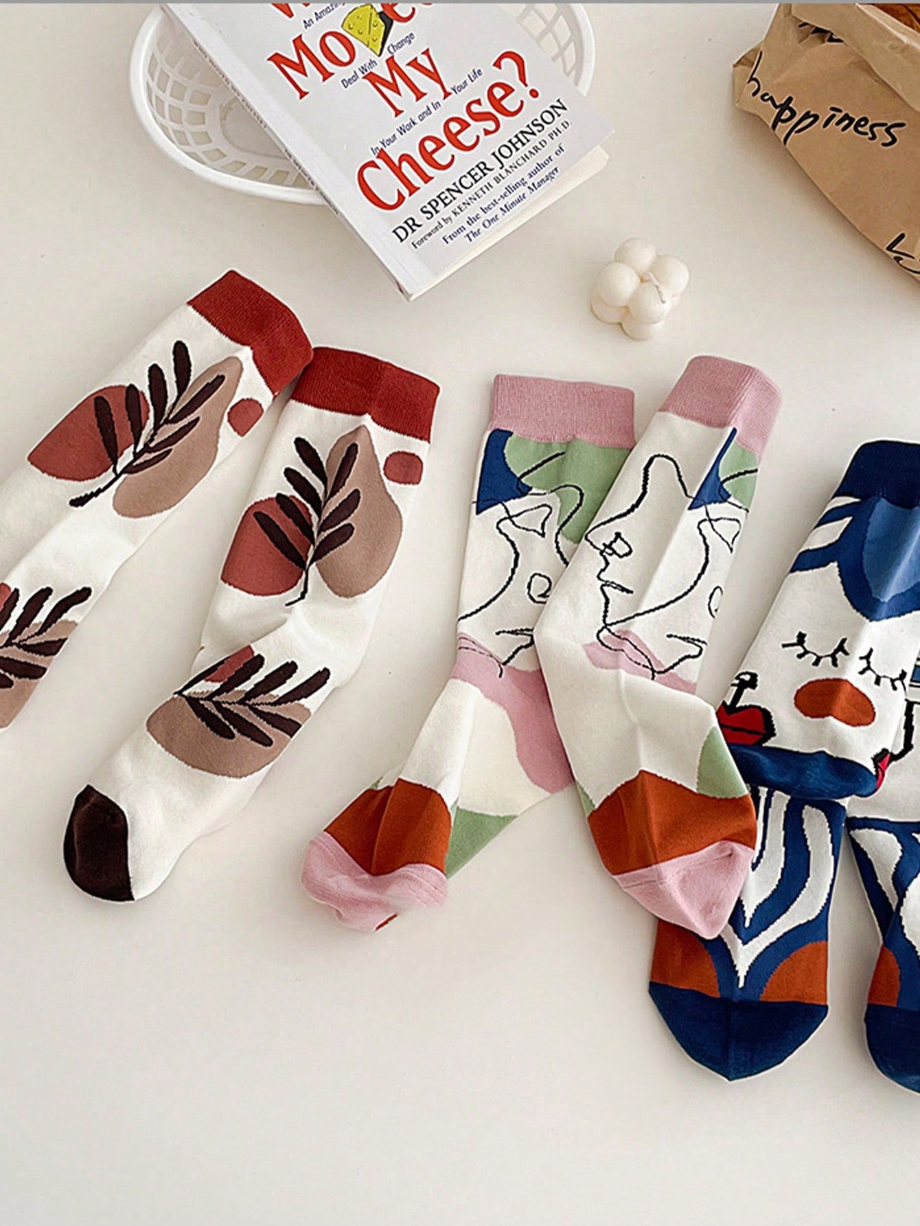 5 Pairs of Fashionable Creative Face and Lines Socks