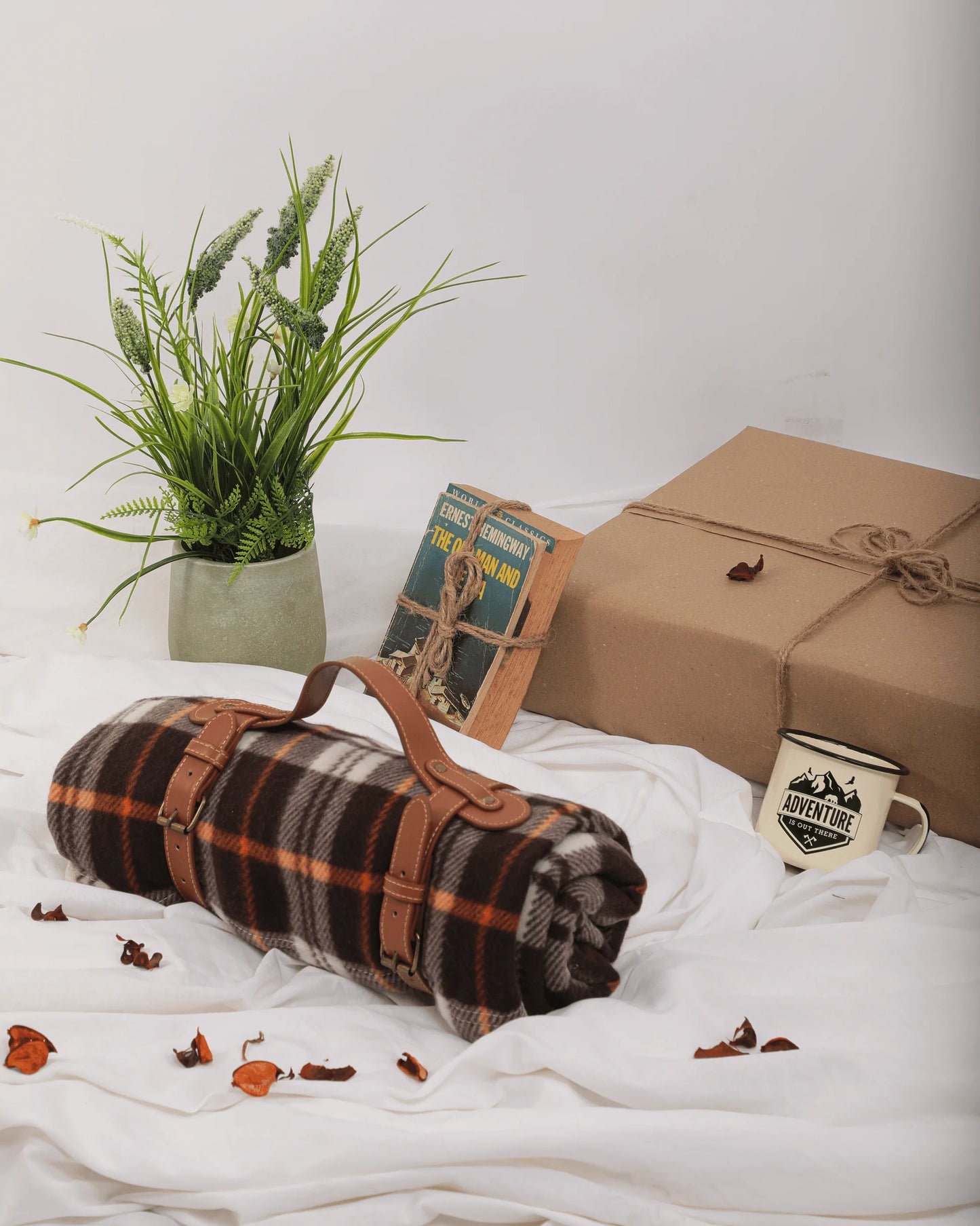 Cozy Fleece Blanket: Stylish Winter Wrap with Belt Tie