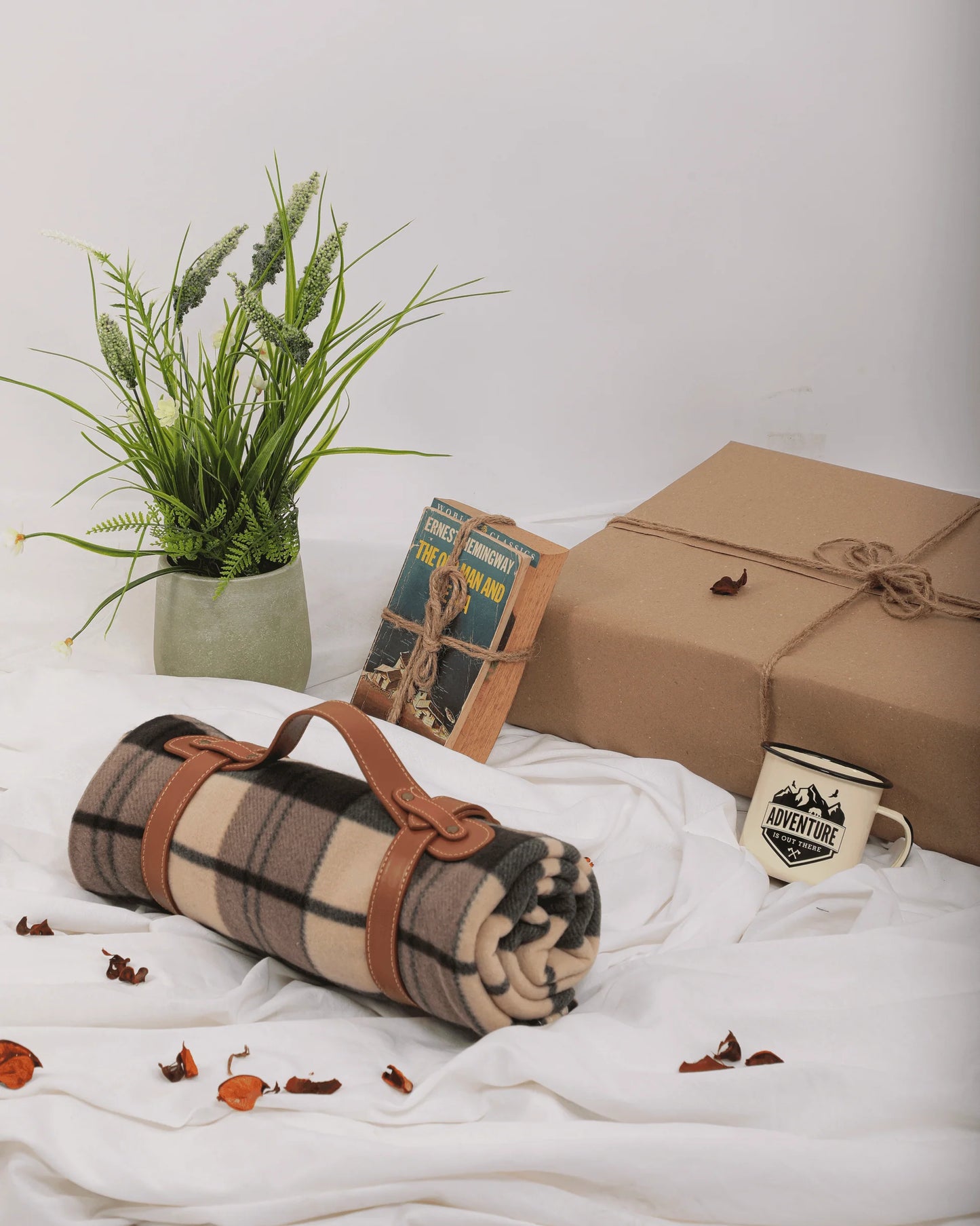 Cozy Fleece Blanket: Stylish Winter Wrap with Belt Tie