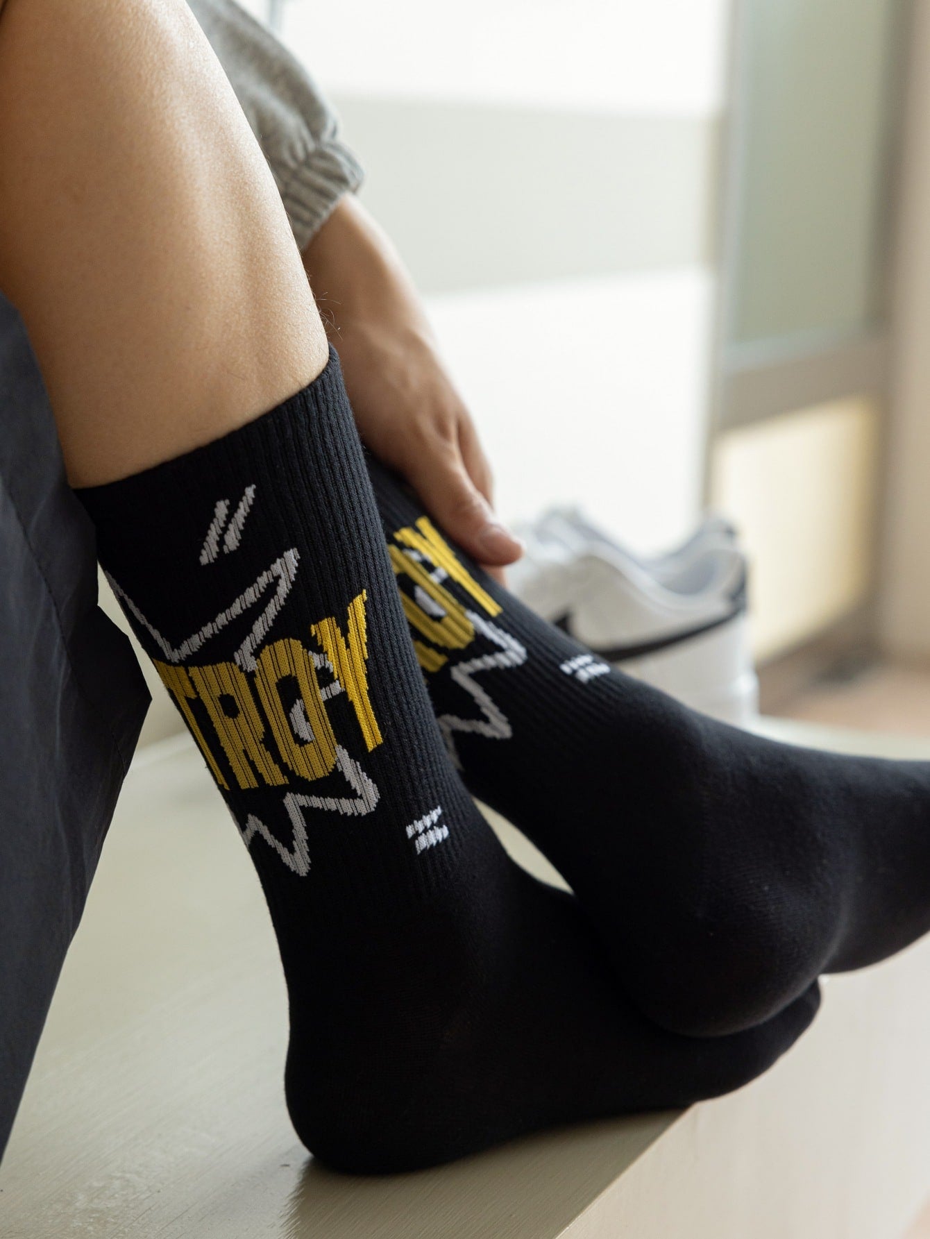 5 Pairs Street Wear Socks