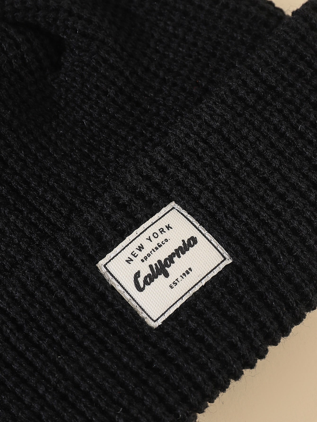 Classic Black California Beanie – Cozy Winter Style for Any Outfit