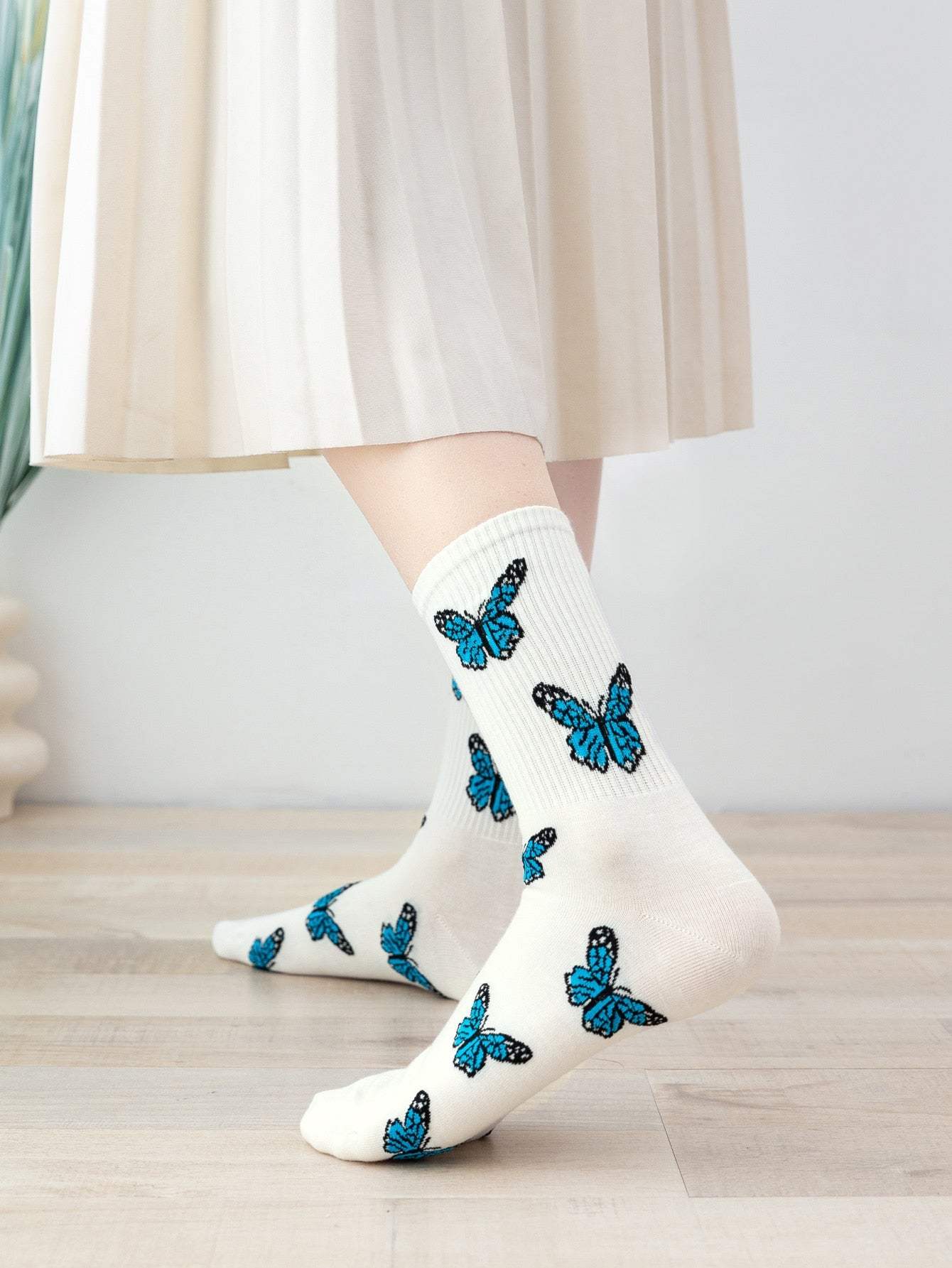 Butterfly Pattern Socks - Stylish & Comfortable