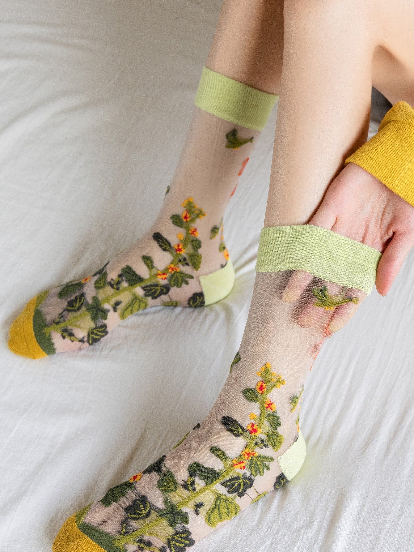 4 Pairs Sheer Socks For Women, Vintage Embroidered Floral Socks, Coquettish Aesthetic Mesh Socks