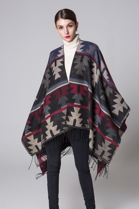 Aztec-Inspired Geometric Wool Poncho – Cozy & Stylish Wrap