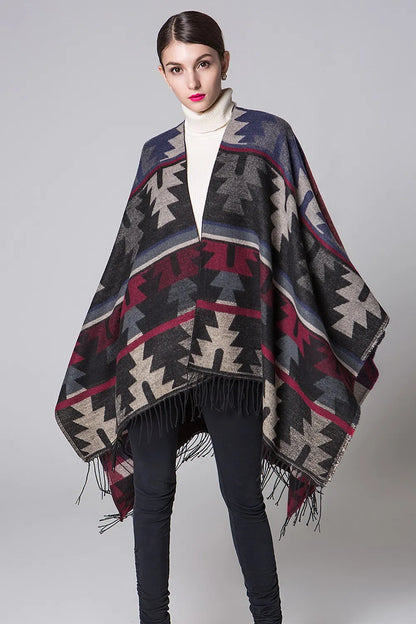 Aztec-Inspired Geometric Wool Poncho – Cozy & Stylish Wrap